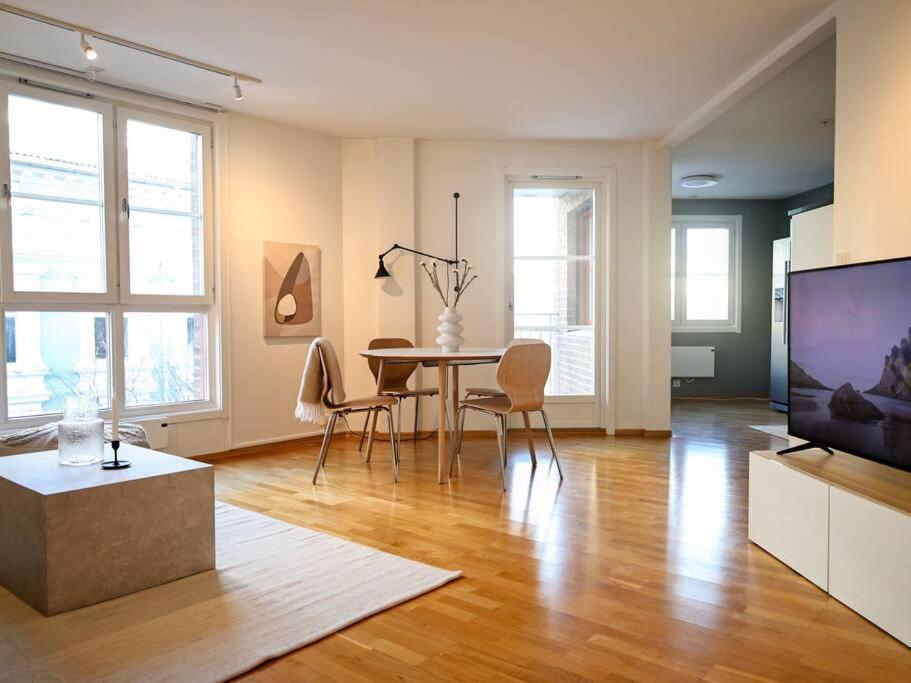 Live In A Stylish In The Center Of Apartment Oslo