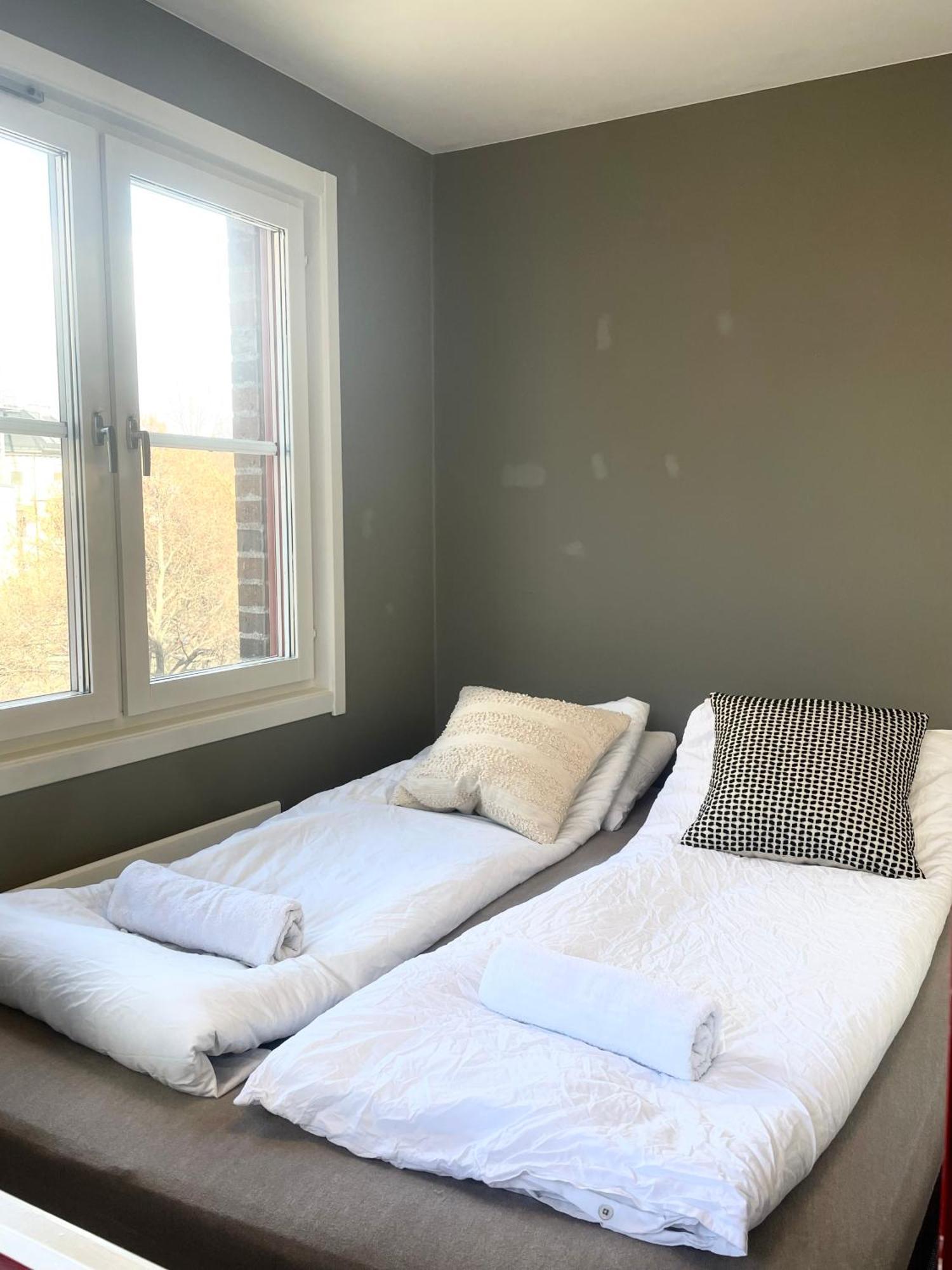 Live In A Stylish In The Center Of *